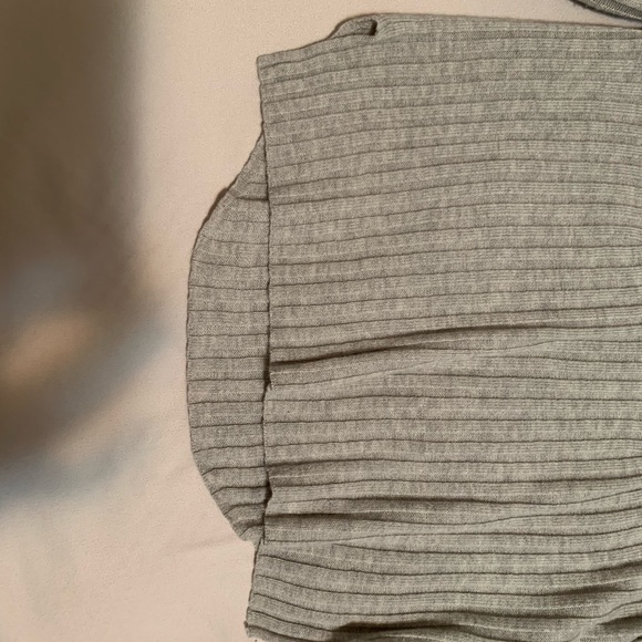 Aritzia knit long sleeve - Picture 4 of 6